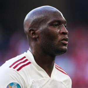 开云体育在线入口-继续和C罗争金靴？“好人”卢卡库是当代最完美球员