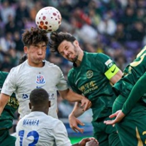 联赛才踢两轮，申花阵容已“面目全非”，斯卢茨基对残阵拼下一分并不满意|上海申花|鲁迪·盖伊|客场|浙江队|上海申花足球俱乐部_新浪体育_新浪新闻